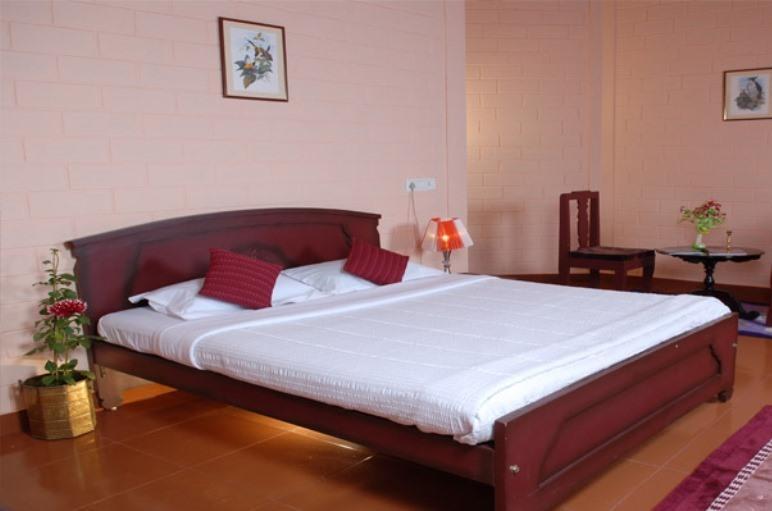 Sunbird Garden Resort Krishnagiri Zimmer foto