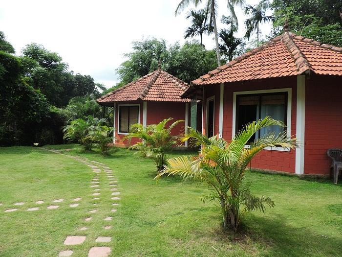 Sunbird Garden Resort Krishnagiri Exterior foto