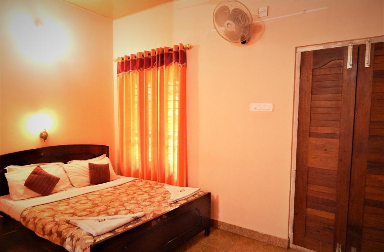 Sunbird Garden Resort Krishnagiri Exterior foto