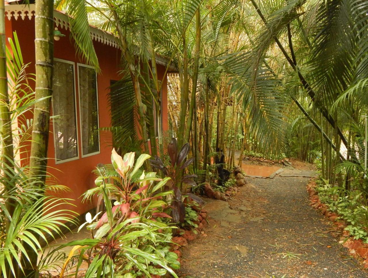 Sunbird Garden Resort Krishnagiri Exterior foto